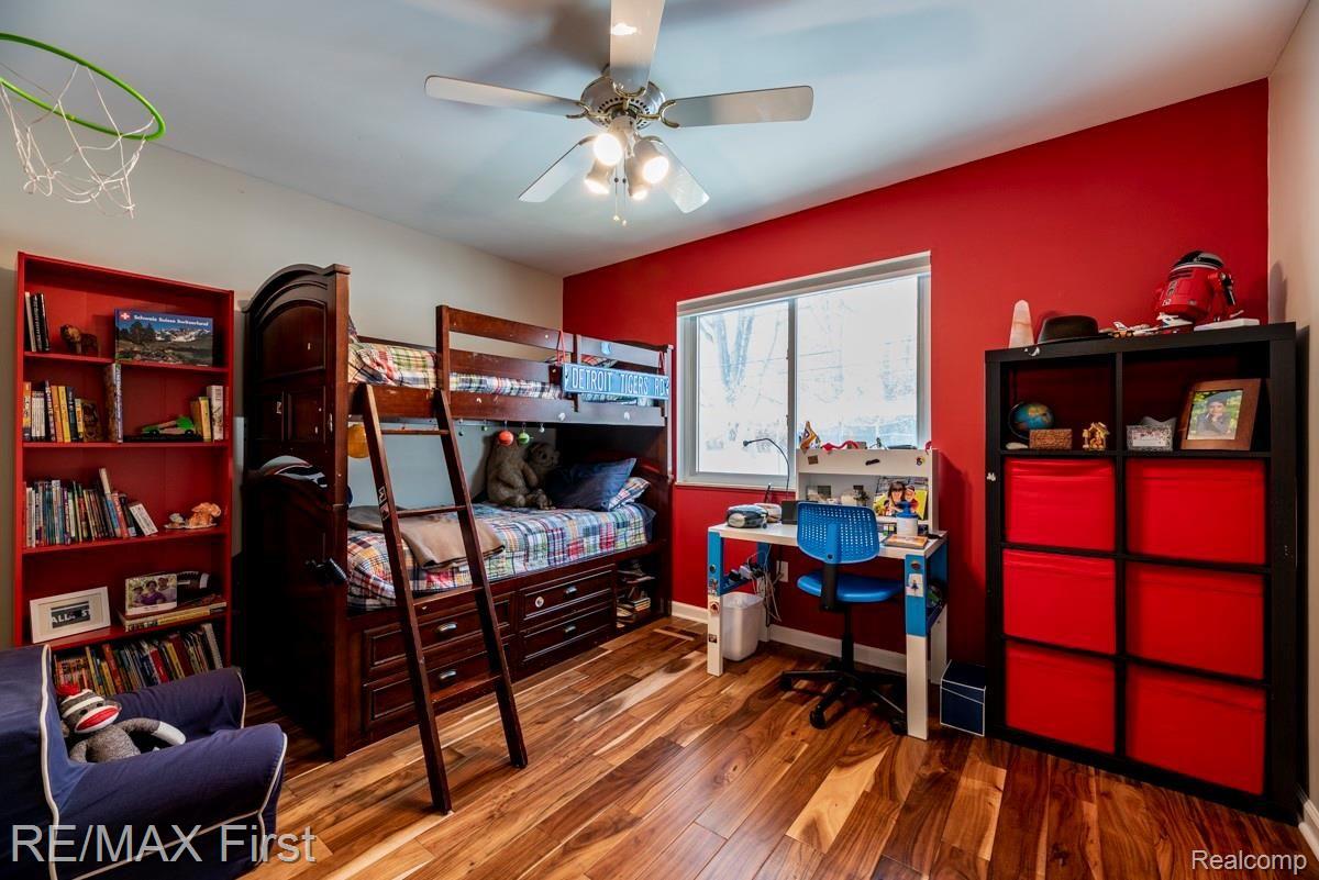 3734 Alida Avenue Rochester, MI 48309 - Photo 18 of 28 18.jpg