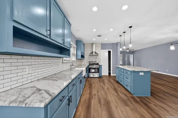 $298,000 | 703 East Krezdorn Street, Seguin, TX 78155