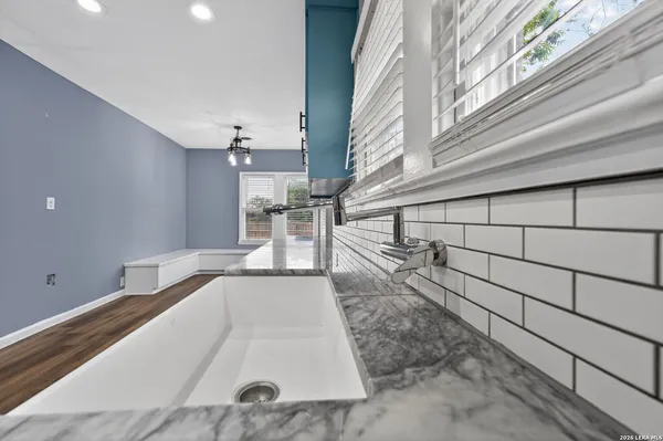 $298,000 | 703 East Krezdorn Street, Seguin, TX 78155