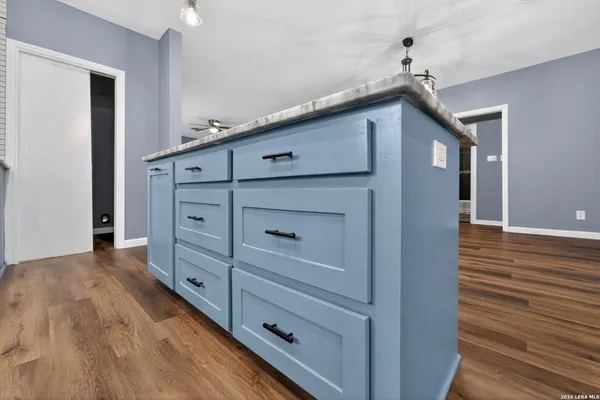 $298,000 | 703 East Krezdorn Street, Seguin, TX 78155