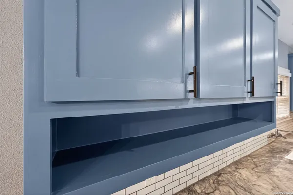 $298,000 | 703 East Krezdorn Street, Seguin, TX 78155