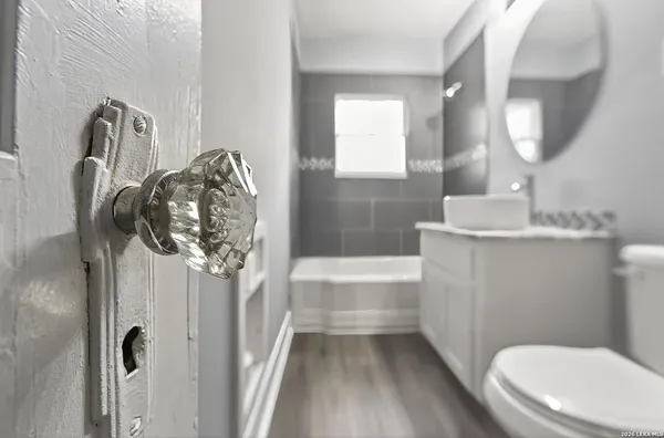 $298,000 | 703 East Krezdorn Street, Seguin, TX 78155