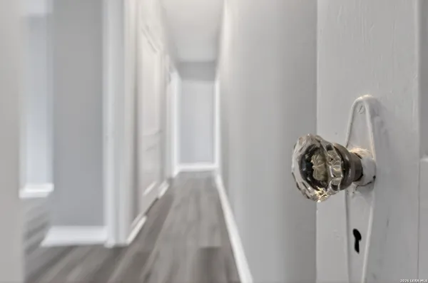 $298,000 | 703 East Krezdorn Street, Seguin, TX 78155