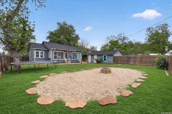 $298,000 | 703 East Krezdorn Street, Seguin, TX 78155