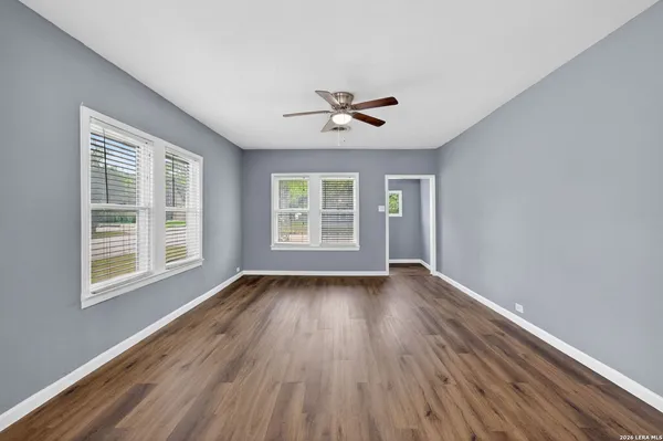 $298,000 | 703 East Krezdorn Street, Seguin, TX 78155