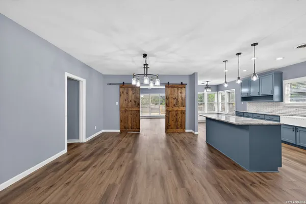 $298,000 | 703 East Krezdorn Street, Seguin, TX 78155