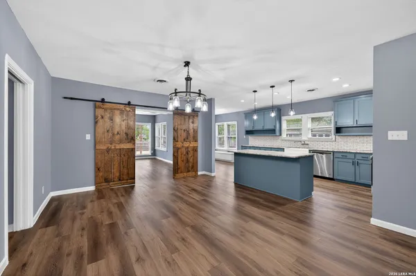 $298,000 | 703 East Krezdorn Street, Seguin, TX 78155