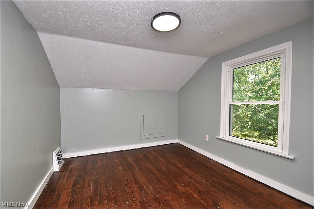 1942 Faye Road Akron, OH 44306 - Photo 28 of 35 Gallery Image 28