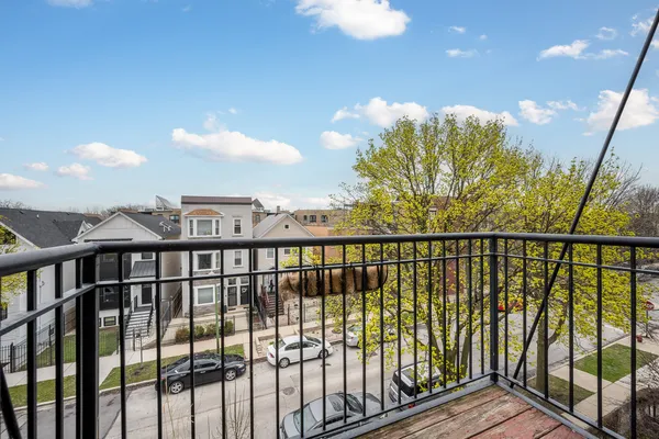 $375,000 | 1710 North Whipple Street, Unit 3, Chicago, IL 60647