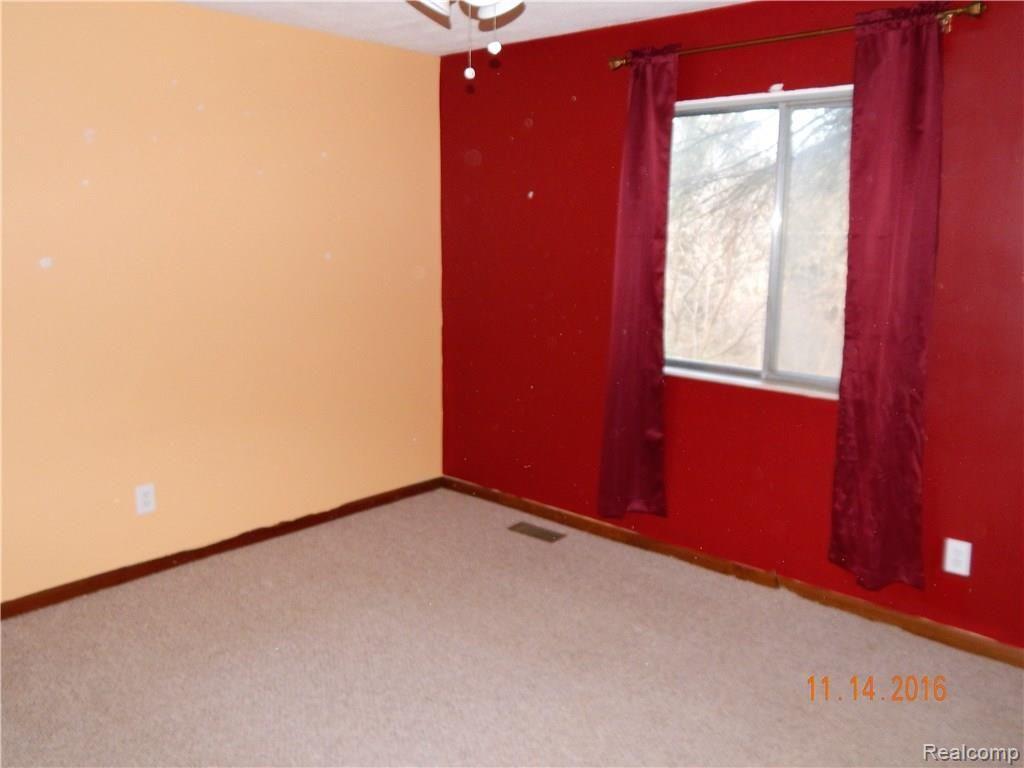 2122 Sexton Road Howell, MI 48843 - Photo 6 of 22 Master Bedroom