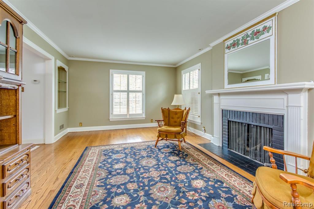 268 McMillan Road Grosse Pointe Farms, MI 48236 - Photo 6 of 25