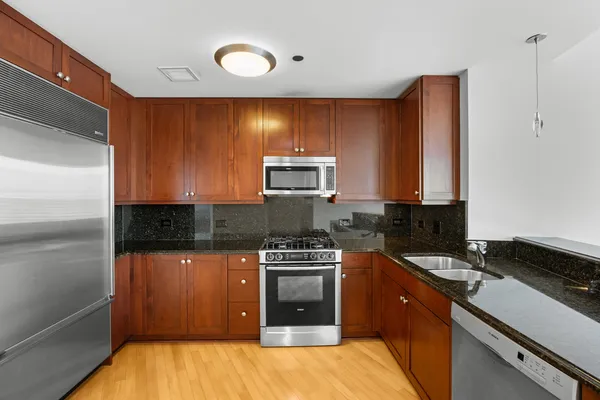 $4,000 | 60 East Monroe Street, Unit 3808, Chicago, IL 60603