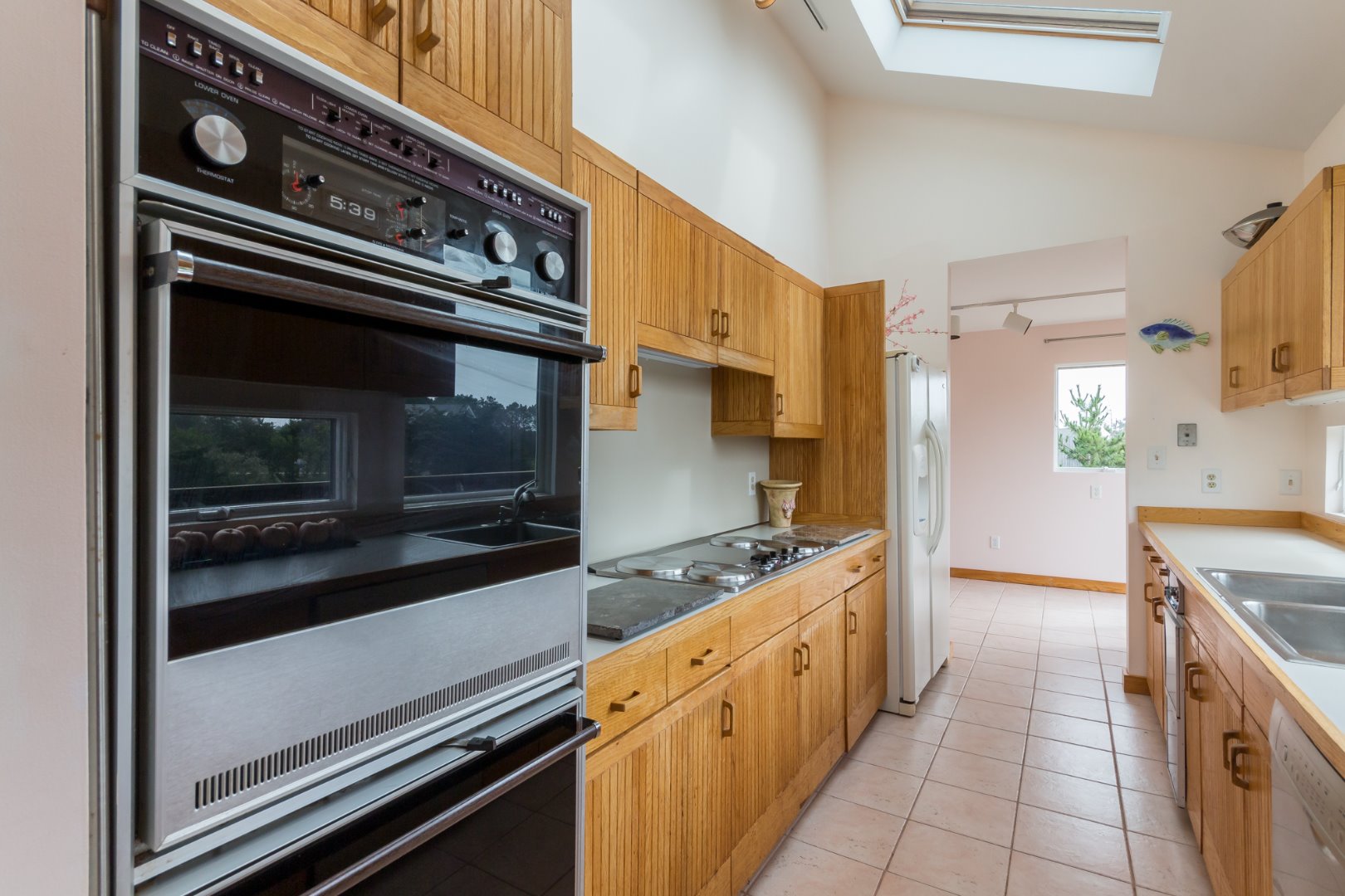 4 Katama Farm Road Edgartown, MA 02539 - Photo 25 of 40 Kitchen.