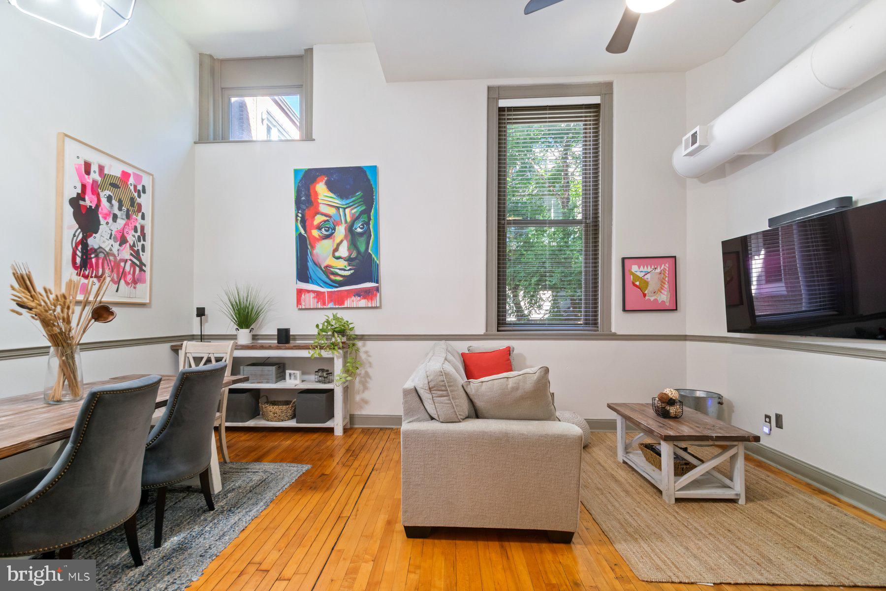 511 South Bond Street, Unit 206 Baltimore, MD 21231 - Photo 20 of 27 a living room with furniture kitchen view and a window