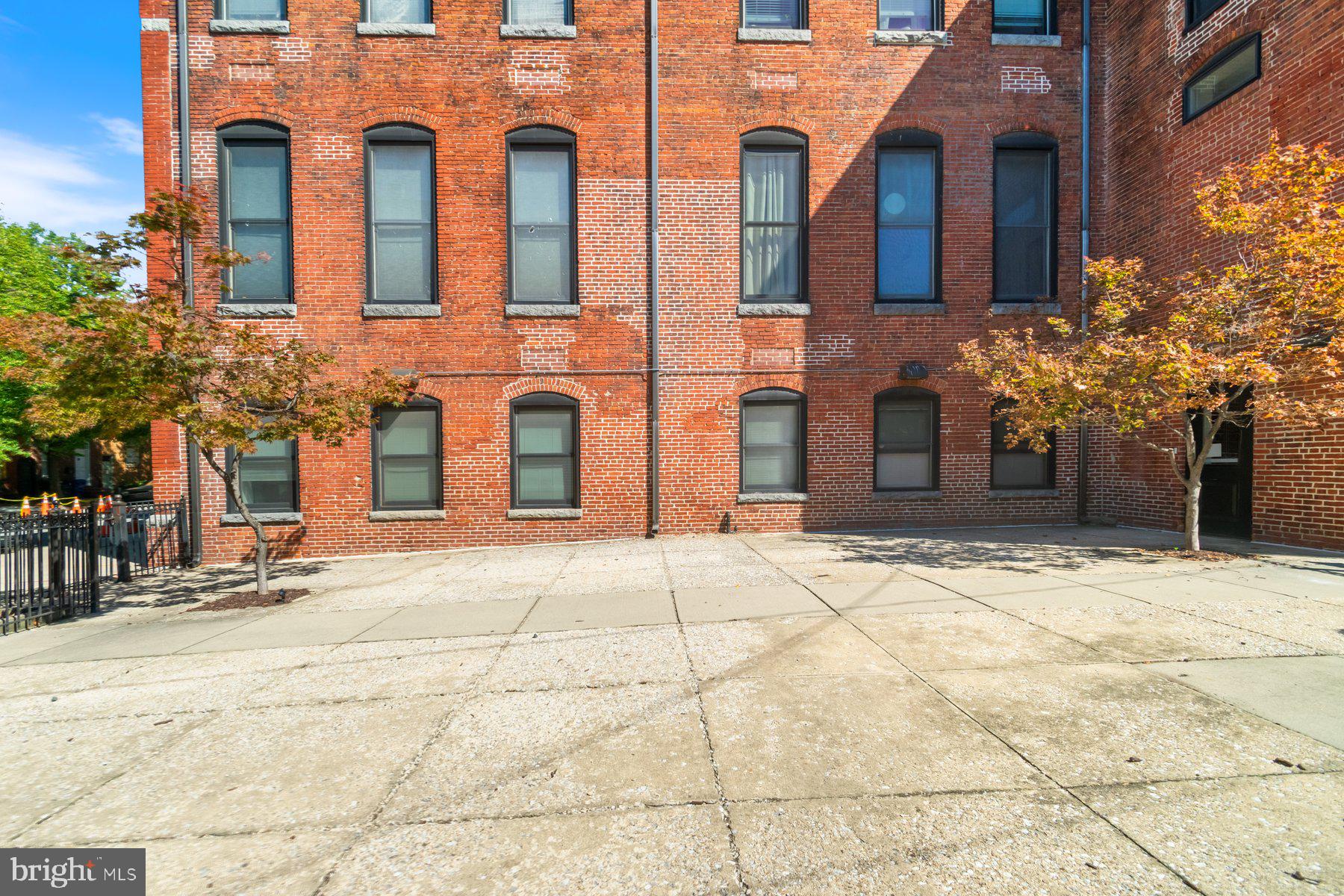 511 South Bond Street, Unit 206 Baltimore, MD 21231 - Photo 26 of 27 a front view of a building