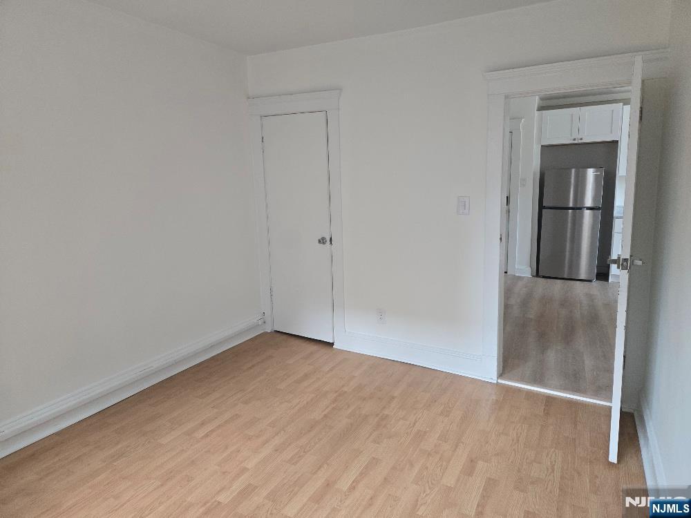 502 Broad Avenue Ridgefield, NJ 07657 - Photo 4 of 9