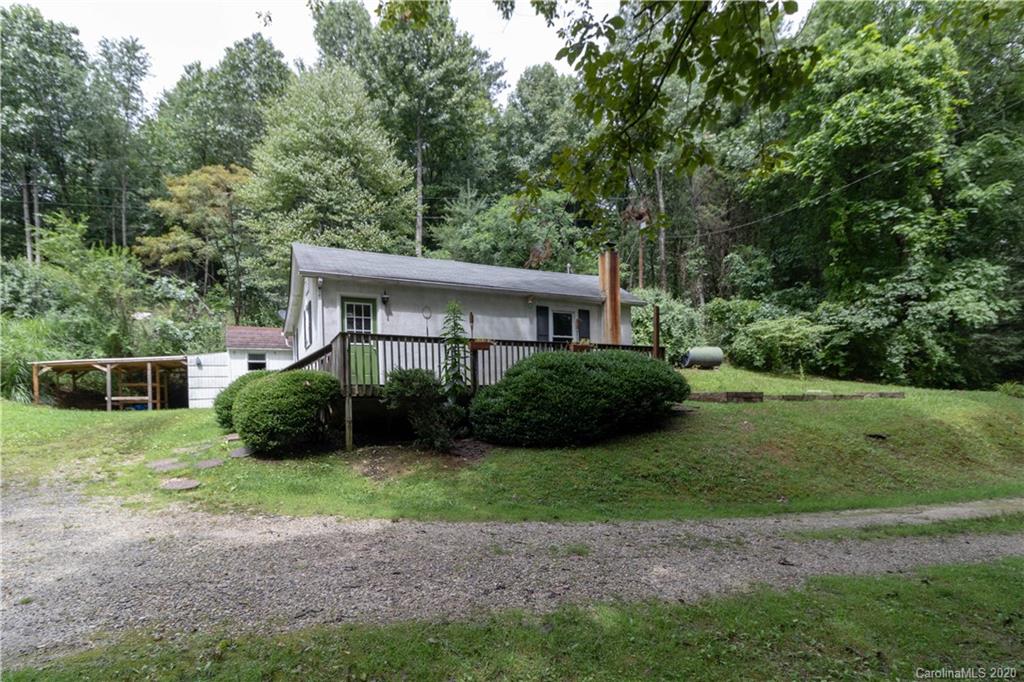 367 Sunny Brook Drive Spruce Pine, NC 28777 - Photo 3 of 23 Gallery Image 3