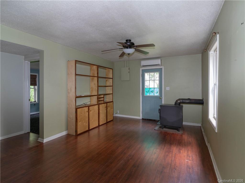 367 Sunny Brook Drive Spruce Pine, NC 28777 - Photo 8 of 23 Gallery Image 8
