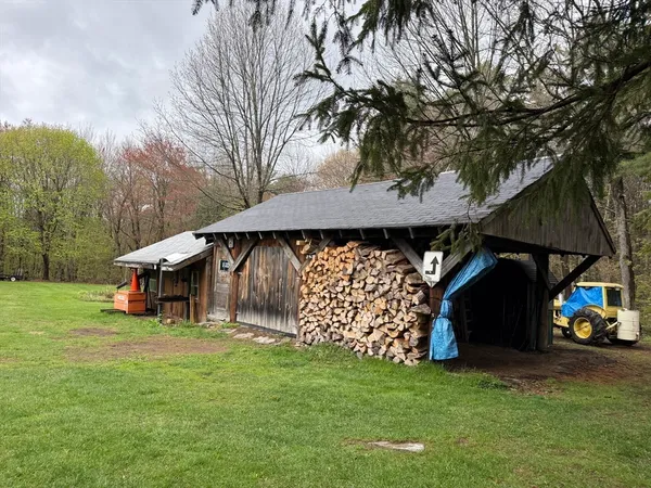 $315,000 | 729 N Road, Hardwick, MA 01037