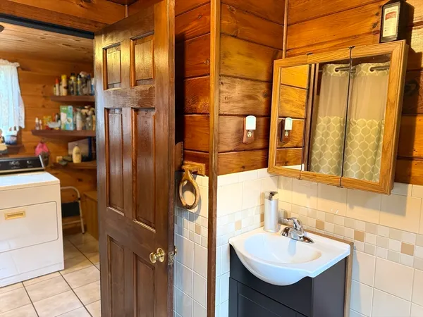 $315,000 | 729 N Road, Hardwick, MA 01037