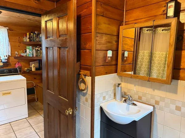 $315,000 | 729 N Road, Hardwick, MA 01037