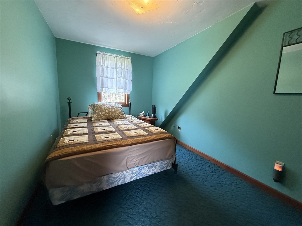 729 N Road Hardwick, MA 01037 - Photo 34 of 37