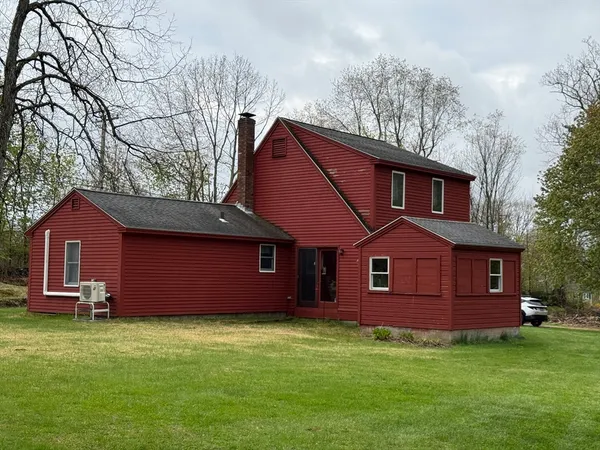 $315,000 | 729 N Road, Hardwick, MA 01037