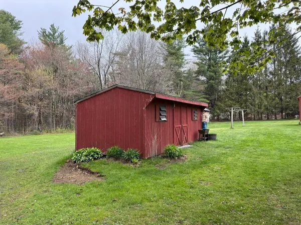 $315,000 | 729 N Road, Hardwick, MA 01037