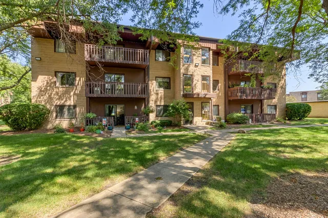 $174,900 | 3119 Ingalls Avenue, Unit 2A, Joliet, IL 60435