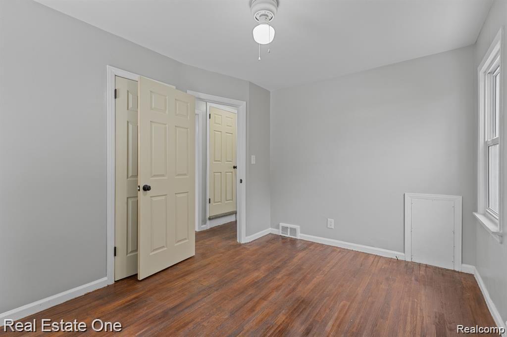 3604 Huron Street Dearborn, MI 48124 - Photo 11 of 21