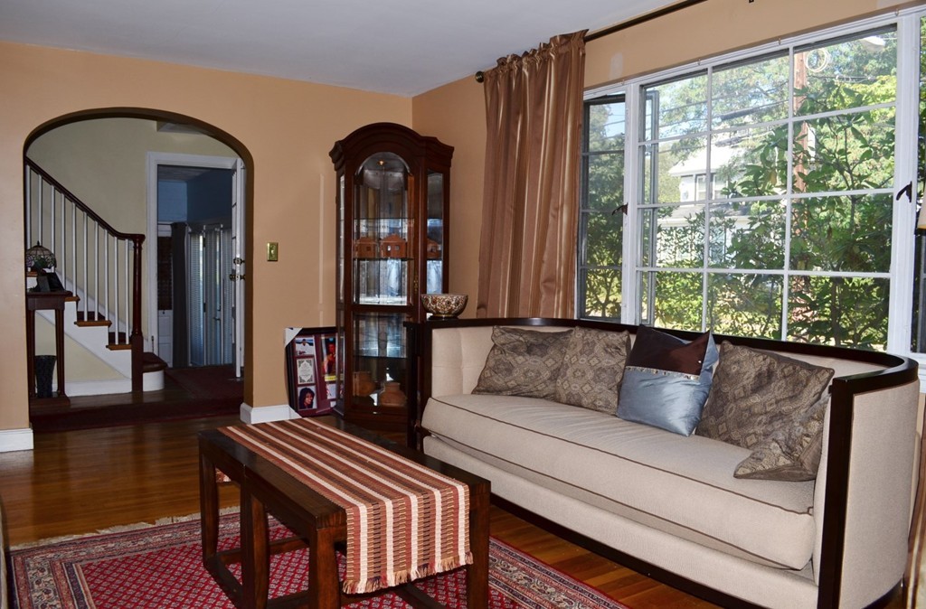 136 Ferncroft Road Milton, MA 02186 - Photo 16 of 29 Gallery Image 16