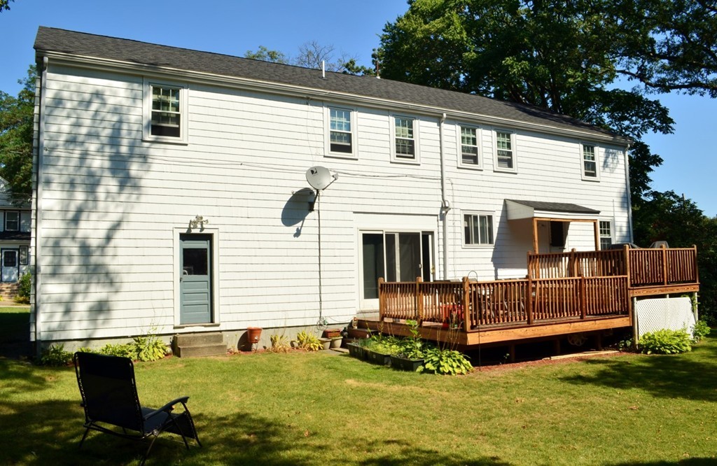 136 Ferncroft Road Milton, MA 02186 - Photo 4 of 29 Gallery Image 4