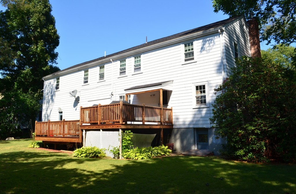 136 Ferncroft Road Milton, MA 02186 - Photo 5 of 29 Gallery Image 5