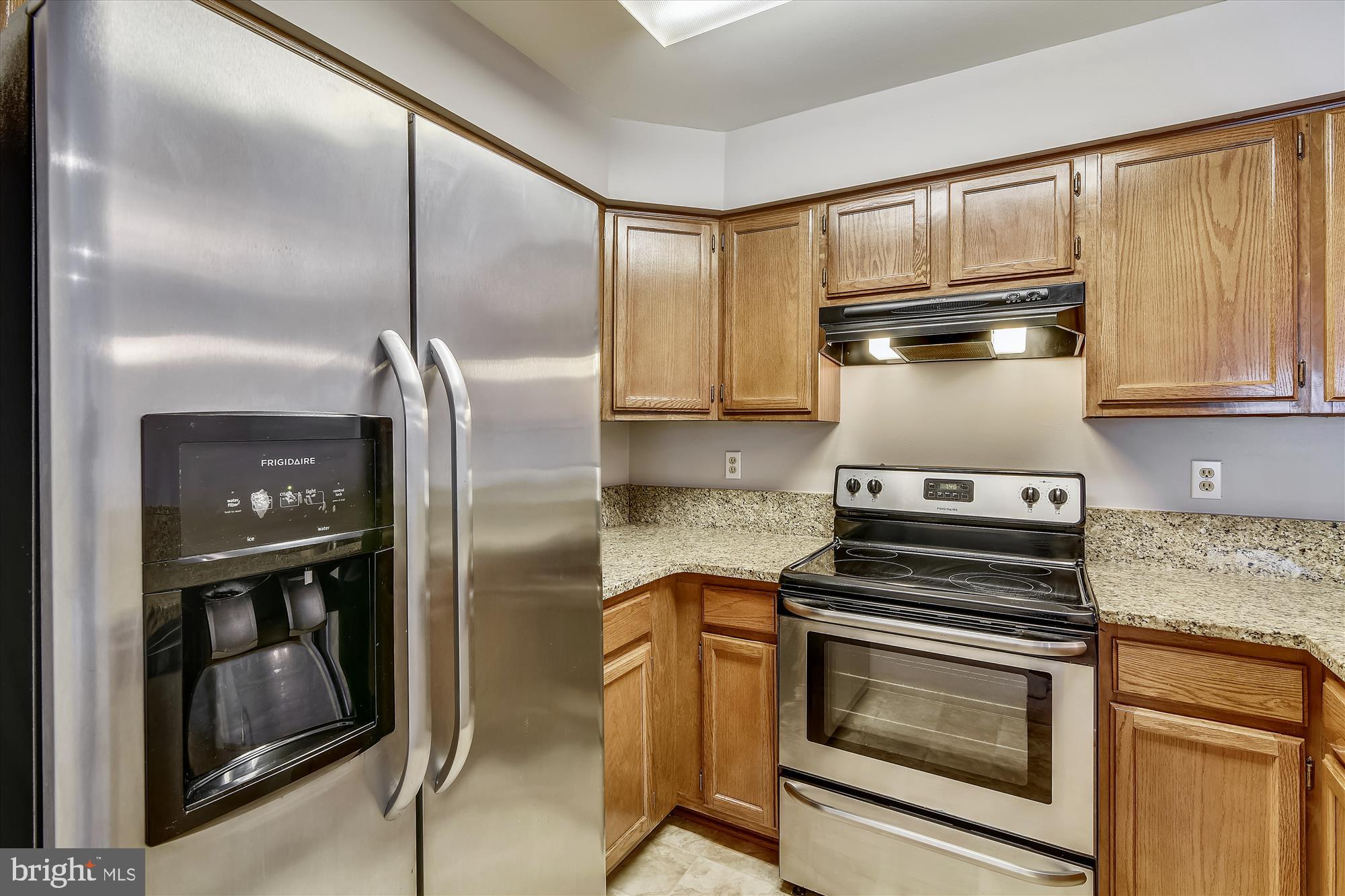 7707 Lexton Place, Unit 41 Springfield, VA 22152 - Photo 11 of 56 STAINLESS STEEL APPLIANCES