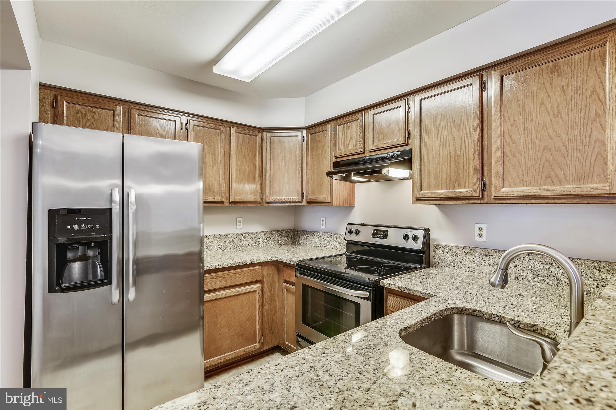 7707 Lexton Place, Unit 41 Springfield, VA 22152 - Photo 12 of 56 GRANITE COUNTER TOPS
