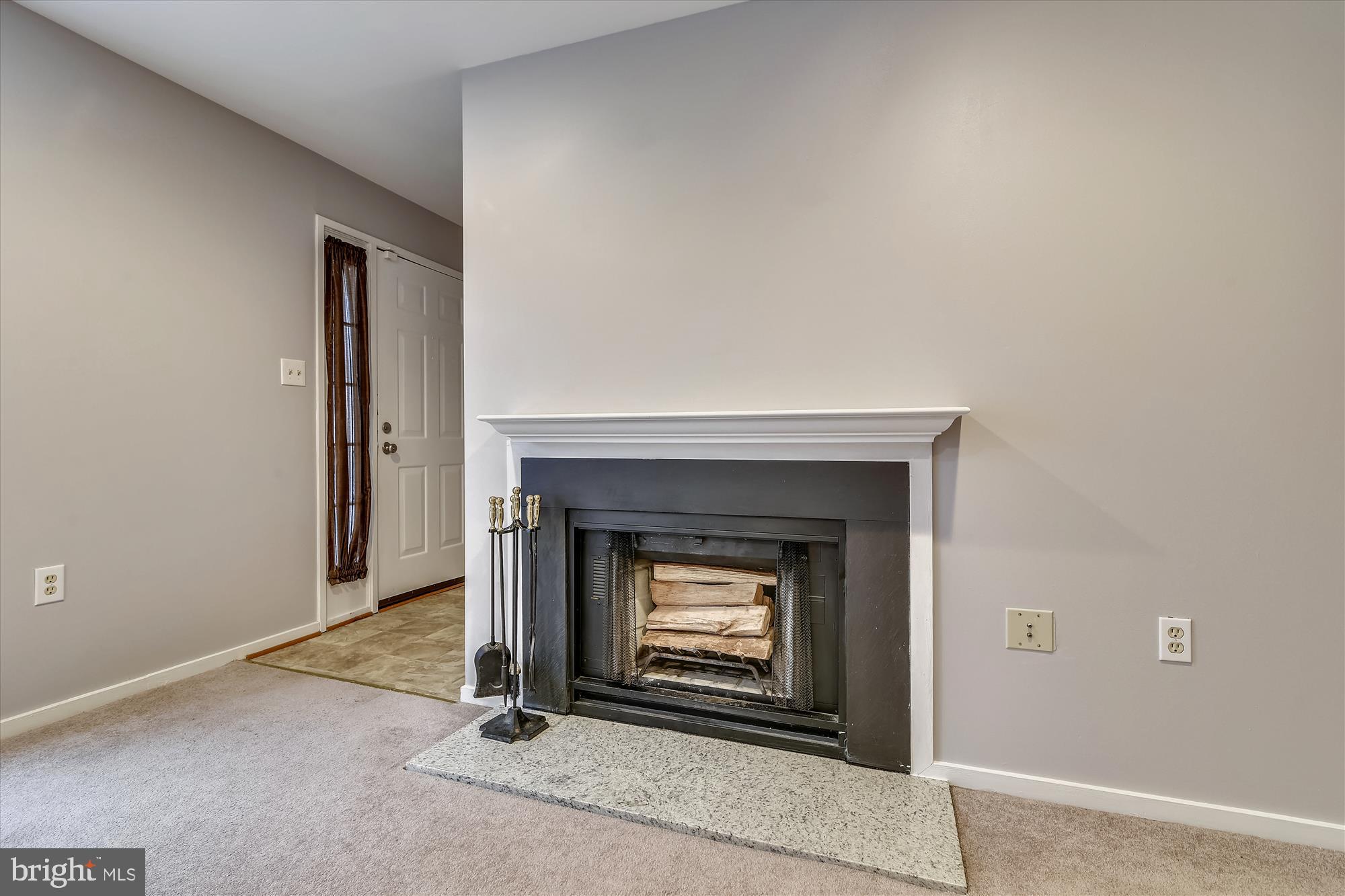 WOOD FIREPLACE