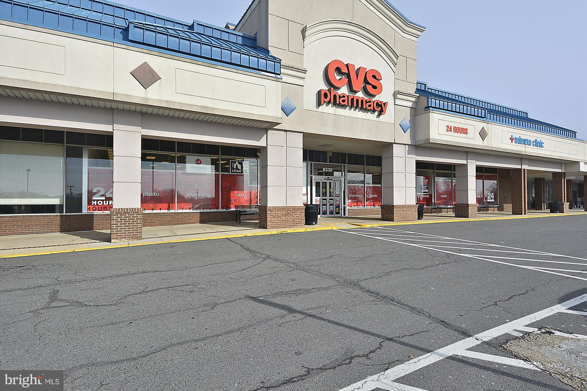 7707 Lexton Place, Unit 41 Springfield, VA 22152 - Photo 41 of 56 CONVENIENT COMMUNITY SHOPPING