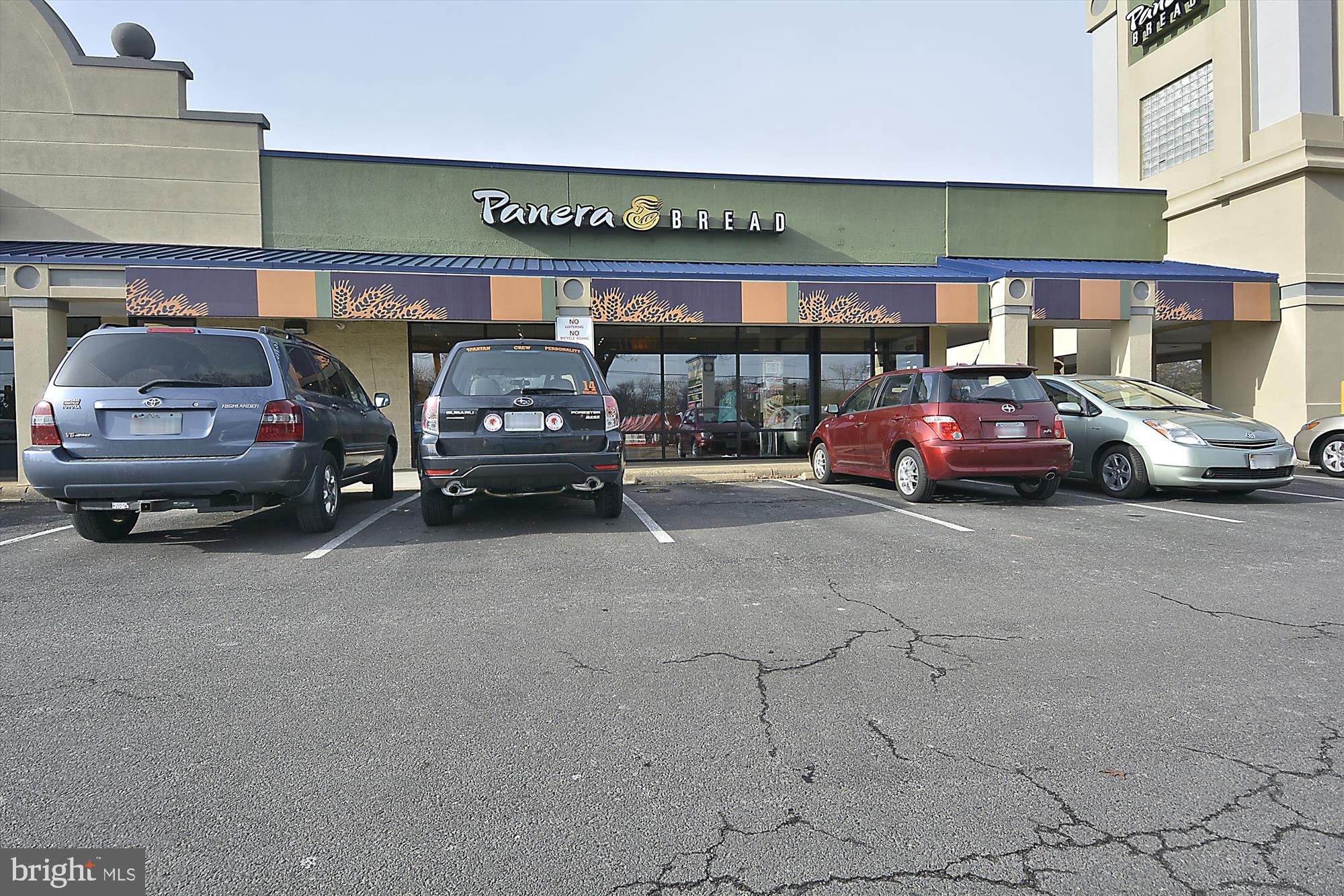 7707 Lexton Place, Unit 41 Springfield, VA 22152 - Photo 43 of 56 CONVENIENT COMMUNITY SHOPPING