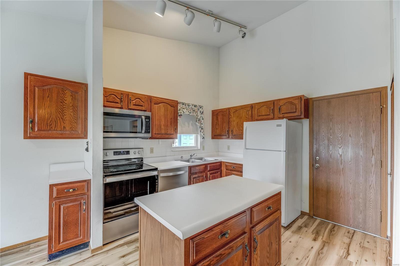 1851 Smizer Mill Road Fenton, MO 63026 - Photo 6 of 22 Gallery Image 6