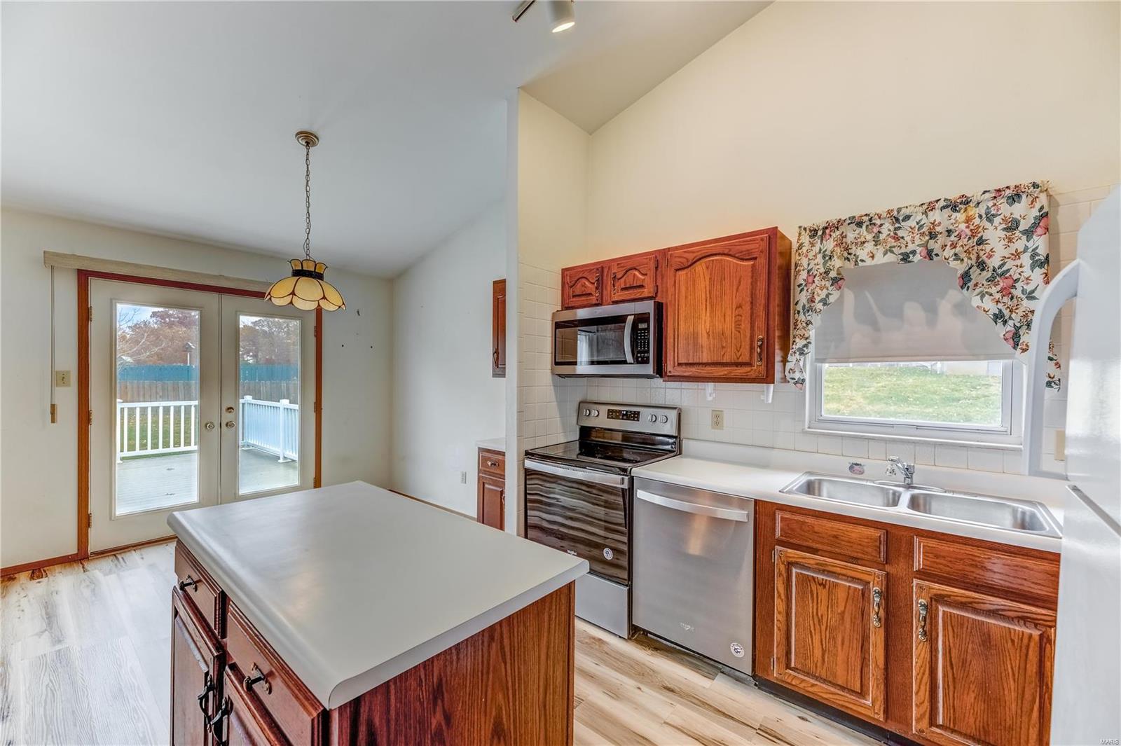 1851 Smizer Mill Road Fenton, MO 63026 - Photo 7 of 22 Gallery Image 7
