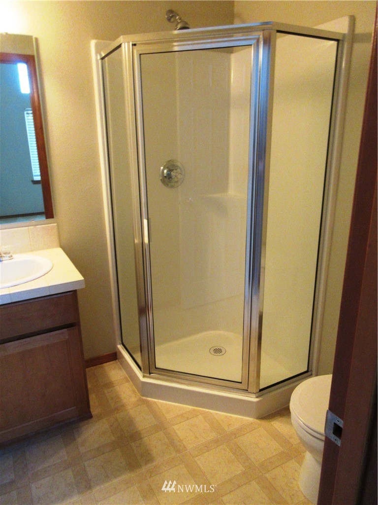 11568 Southeast 170th Court Renton, WA 98055 - Photo 11 of 12 Gallery Image 11