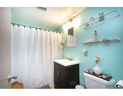 27 Hickory Road Halifax, MA 02338 - Photo 13 of 24 Gallery Image 13