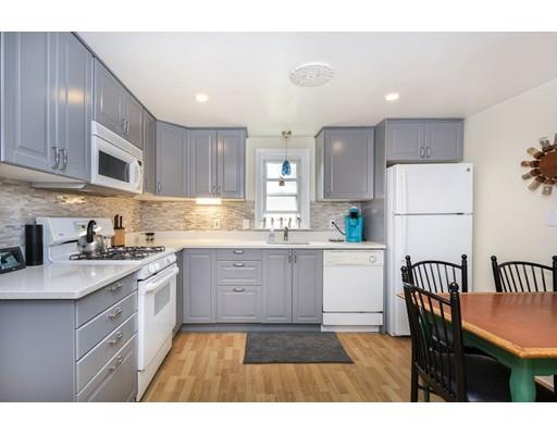 27 Hickory Road Halifax, MA 02338 - Photo 7 of 24 Gallery Image 7