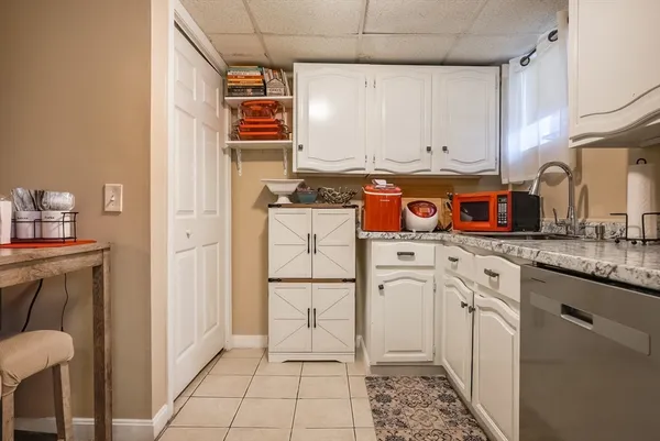 $524,900 | 529 Stafford Road, Fall River, MA 02721