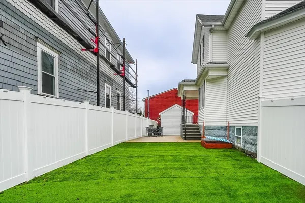 $524,900 | 529 Stafford Road, Fall River, MA 02721