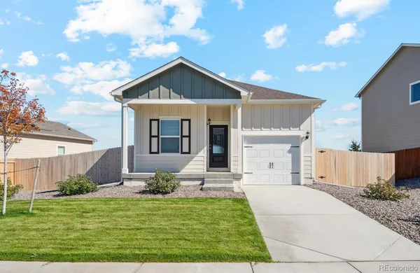 $439,900 | 944 Savona Avenue, Fort Lupton, CO 80621