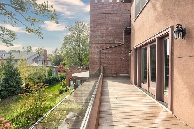 $2,200,000 | 78 Rhode Island Avenue, Unit 6, Newport, RI 02840