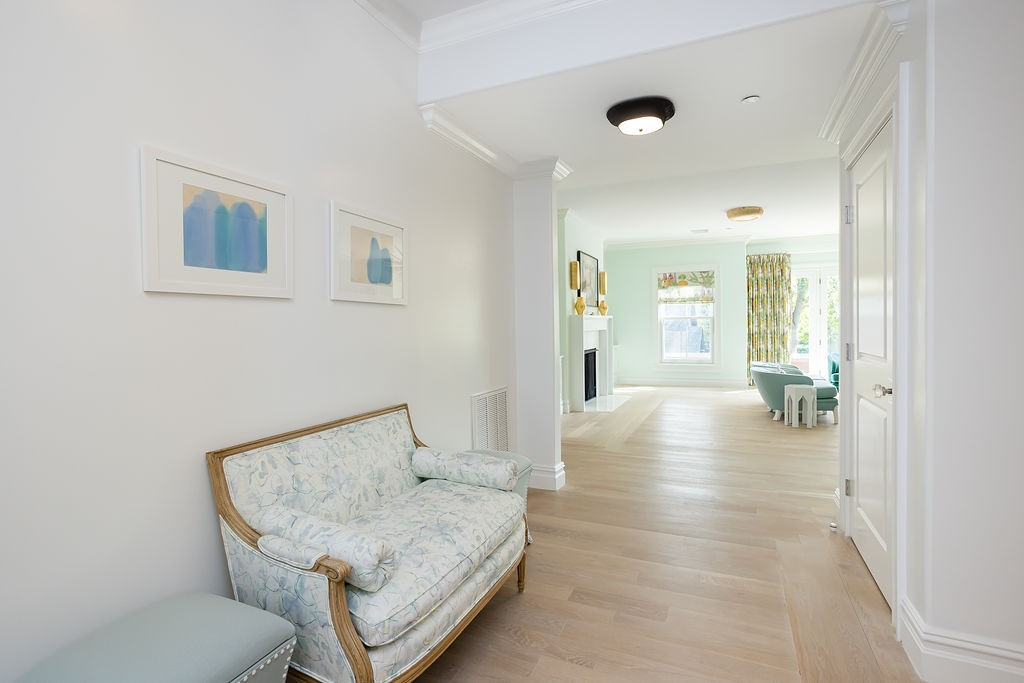 78 Rhode Island Avenue, Unit 6 Newport, RI 02840 - Photo 2 of 23