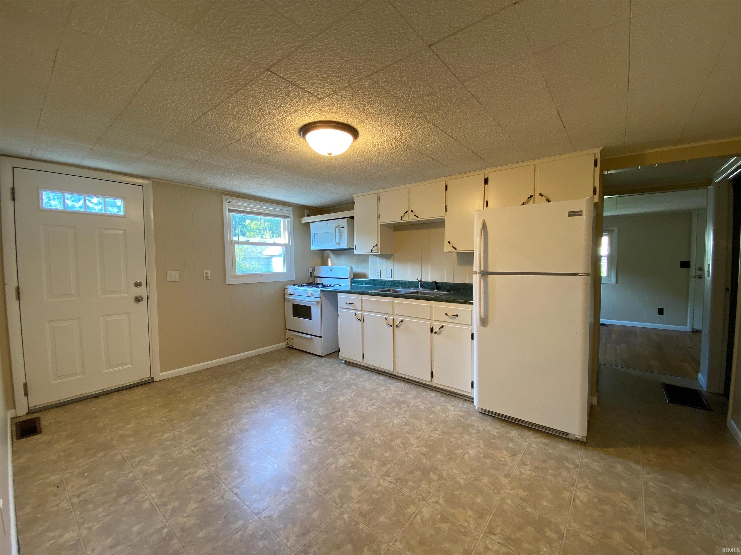 2509 Camden Drive Bloomington, IN 47403 - Photo 5 of 11