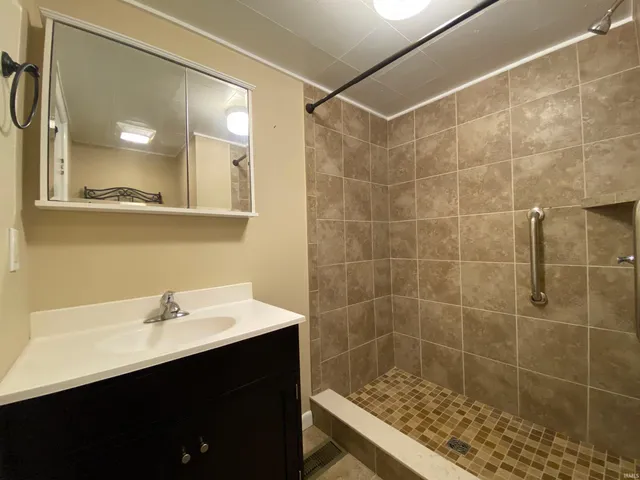 $1,300 | 2509 Camden Drive, Bloomington, IN 47403